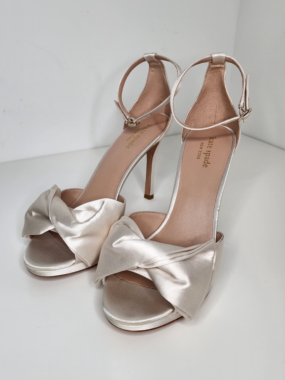 kate spade Satin Bridal Bow Ankle-Strap Heels in Ivory Size 8.5
